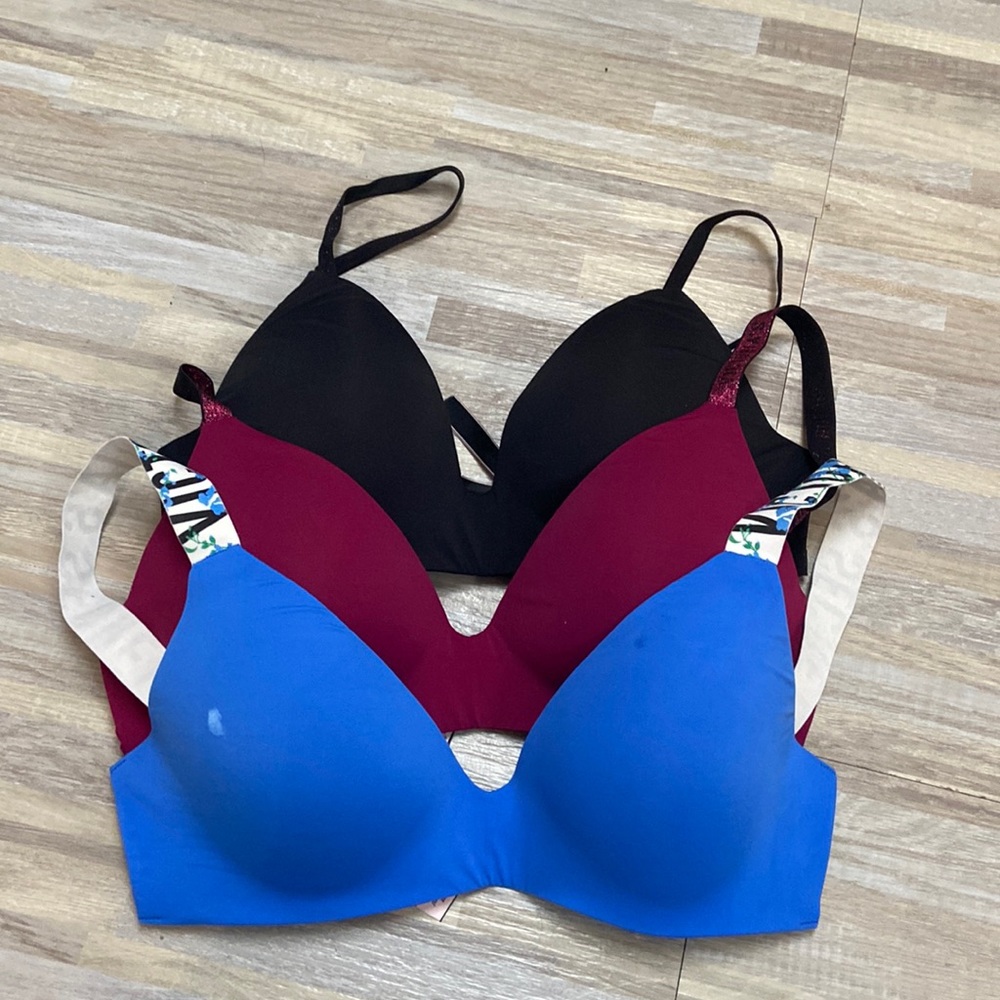 VS lightly lined t-shirt wireless bras (set of 3)